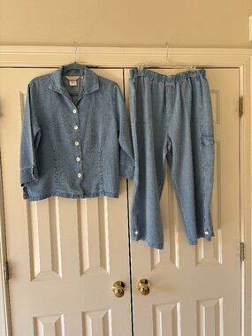 Norm Thompson Tencel Jacket & Cargo Capris Set  NWOT Size L